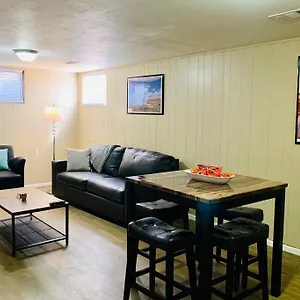 Lower Mable Unit, New Kitchen & 2 King Beds Holiday home