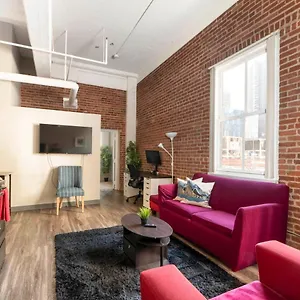 Renu Downtown Apartment