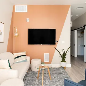 Colorful Western Vibe - Walk Everywhere - Zuni Lofts Holiday home